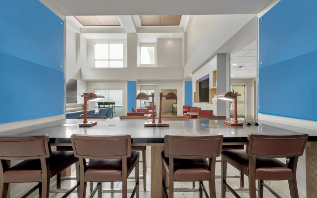 Holiday Inn Express & Suites Lufkin South by IHG