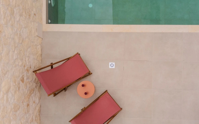 Sugarwhite Suites