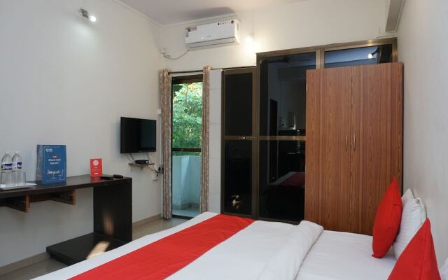 OYO 24986 Flagship Hotel Western Resort
