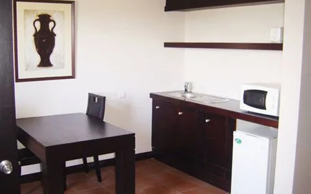 Blue Pearl Hotel & Apartments