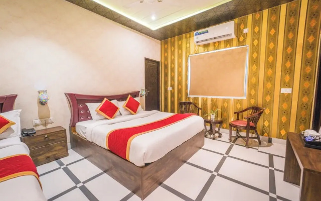Shiv Rudraksh Resort - Near Assi Ghat