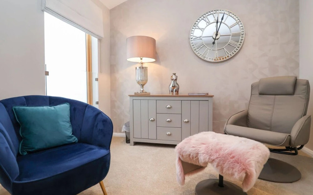 Woodbridge Penthouse
