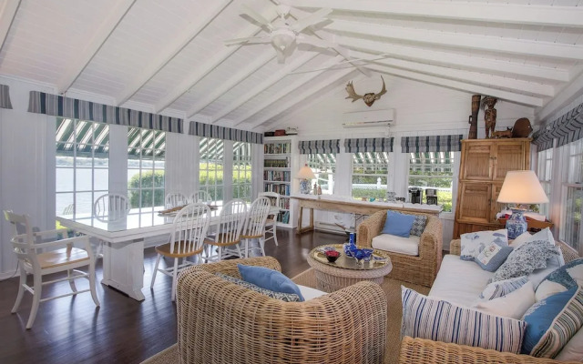 Harbor Knoll Bed & Breakfast