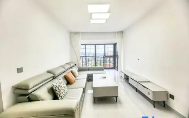 Zhihui Homestay (Nanning Zoo Subway Station Guangxi University)