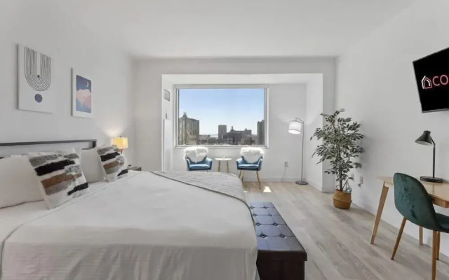 Astonishing Beachfront King Hotel CozySuites