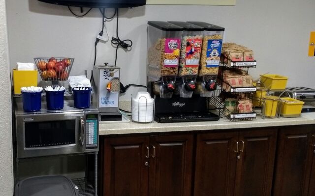 Days Inn By Wyndham Willmar