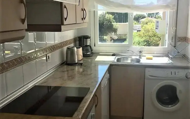 Apartment 10 Minutes Walk From Puerto Banús