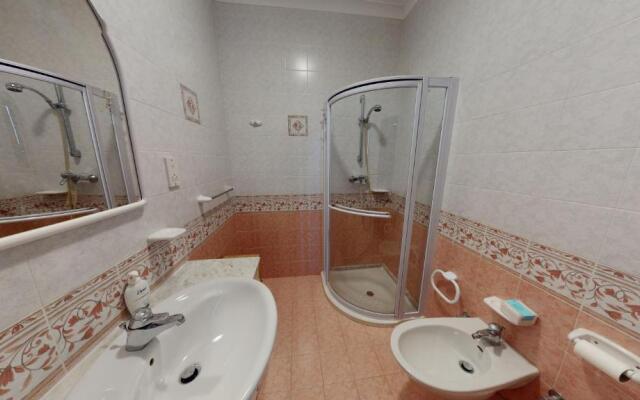 6th floor seafront apartment with open sea views
