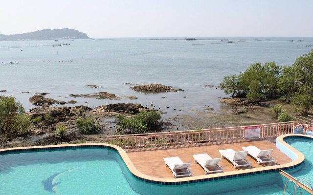 Bai Bua Beach Resort
