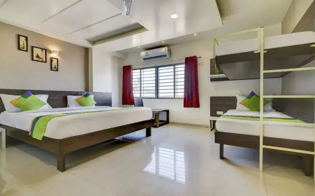 Hotel Sri Sai Suites