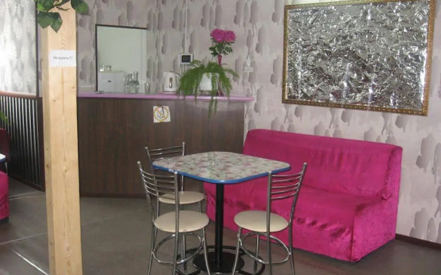 Zhit Khorosho Hostel