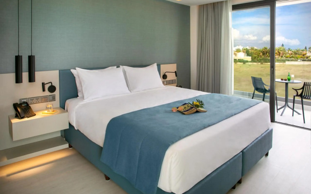 Mercure Larnaca Beach Resort