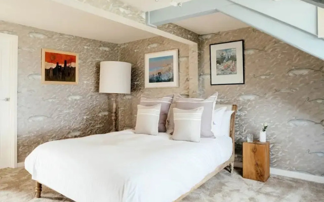 6 Barnoon Terrace