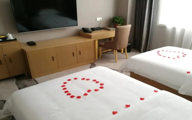 Fugang Hotel(Xuchang College High Speed Rail East Station Store)