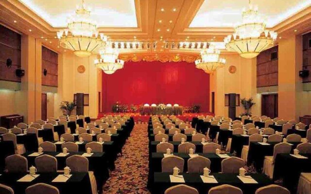 Royal Mediterranean Hotel