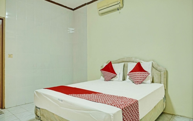 OYO 93105 Hotel Sodikin