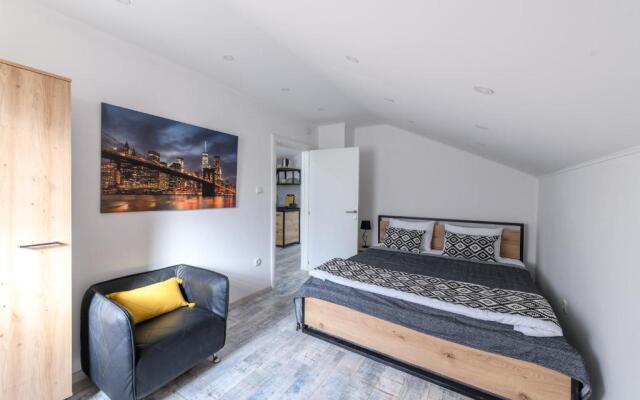 Skadarlija, La Vista apartments