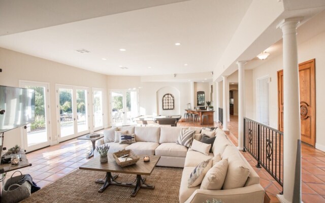 Via Santa Rosa - Grapevine