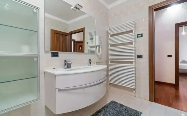 Piazza delle Erbe Stylish Flat