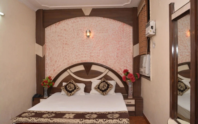 Hotel Yatri International