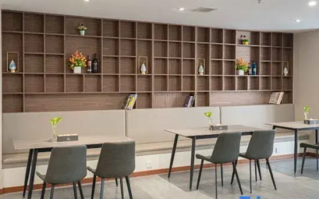 Mehood Ezzi Hotel (Hengyang Chuanshan Avenue Store)