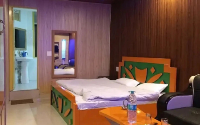 Pandey Lodge Munsiyari by Goroomgo