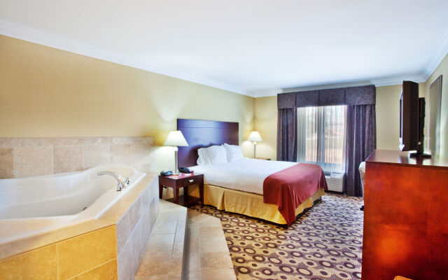 Holiday Inn Express Hotel & Suites Macon-West, an IHG Hotel