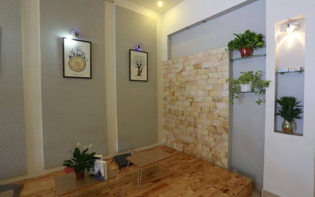 Santi Homestay DaNang