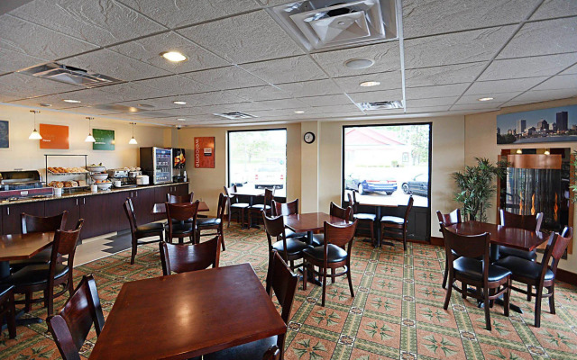 Oakfield Hotel & Suites, Ascend Hotel Collection