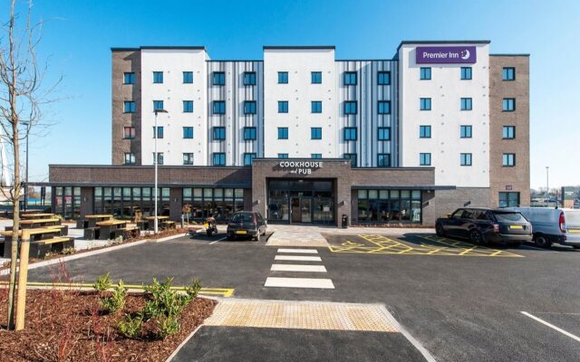 Premier Inn West Bromwich Town Centre (New Square)