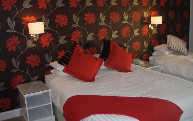 The Cumberland Hotel - OCEANA COLLECTION