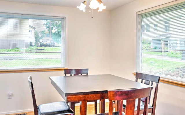 Walkable Sitka Getaway w/ Community Perks!