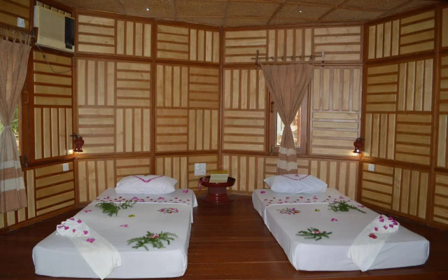 Kaday Aung Hotel