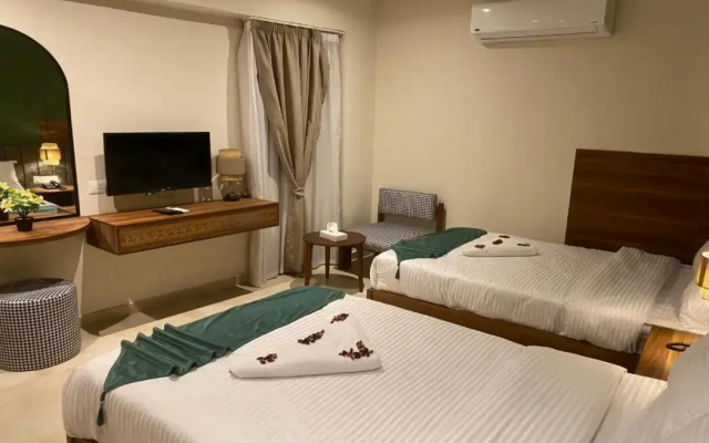 The Nomad Pyramids Boutique Hotel