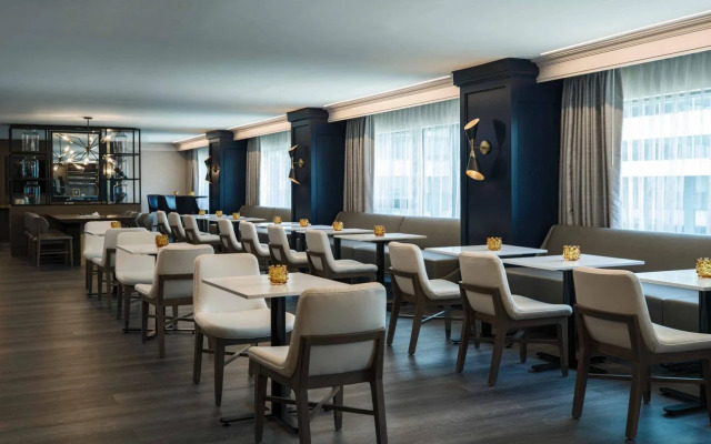 Renaissance Baltimore Harborplace Hotel