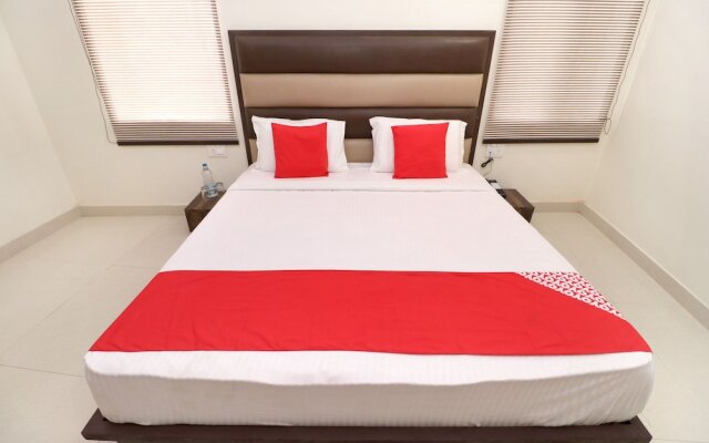 OYO 66329 Hotel Bms Pride