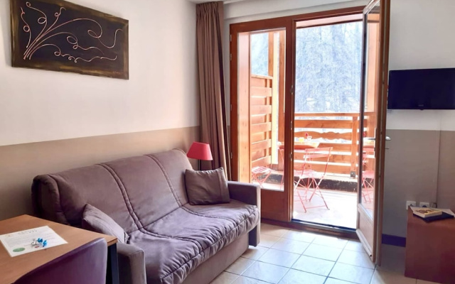 Apartment on the Foot of Slopes in Guillaumes