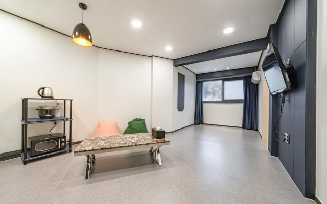 A.J Hotel & Pension