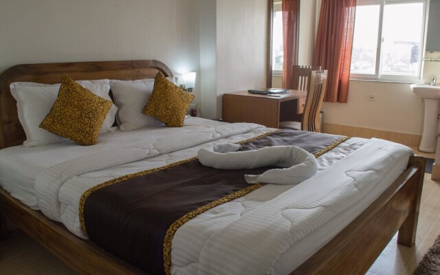 OYO Rooms Link Road