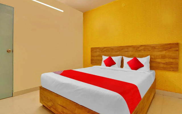 OYO Flagship 80468 Hotel R Square