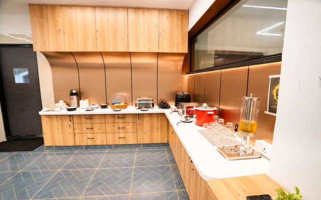 Sunrise Business Hotel