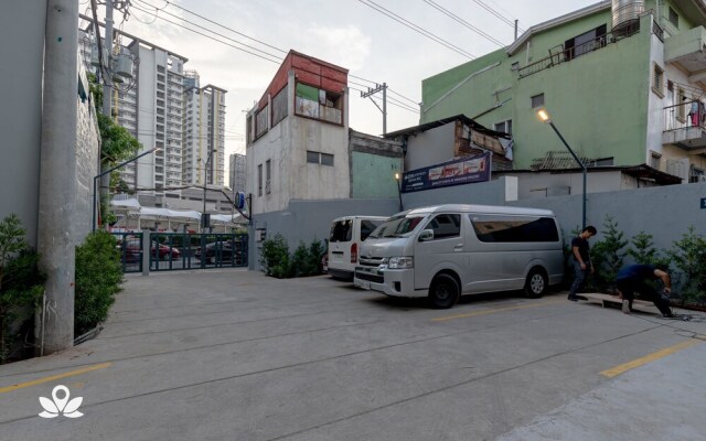 IHotel Uptown BGC