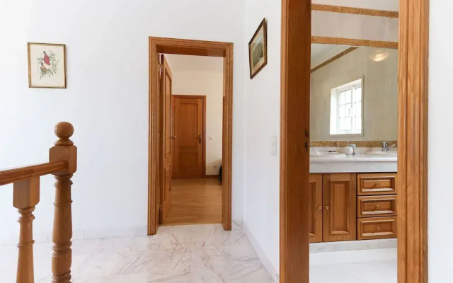 Caparica Beach Villa by Homing