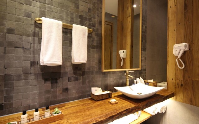 Wuzhen Dahong Inn