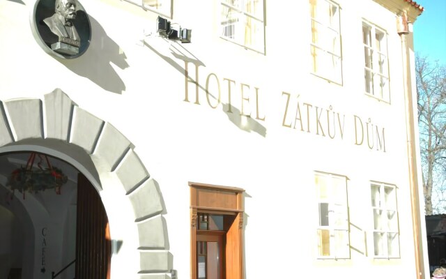 Hotel Zatkuv dum