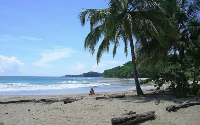 Playa Chiquita Lodge