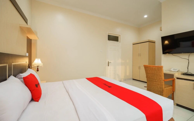 RedDoorz Plus @ Hotel Sempurna Watervang Lubuk Linggau