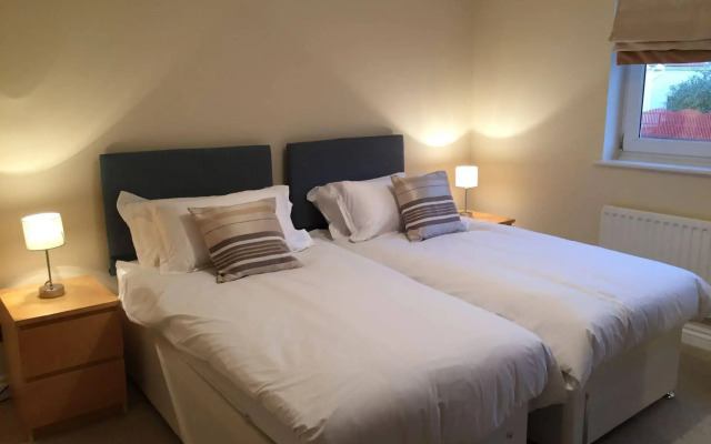 Turnberry Apartments