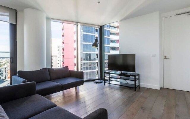 Docklands Waterfront 1006PR 2 Bed Free Wifi