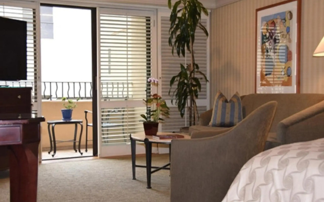 Monterey Bay Inn